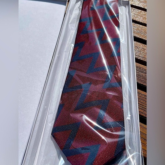 🔥POWER & CLASSIC🔥🆕💯% ETRO AUTHENTIC ZIG ZAG REGIMENTAL MOTIF TIE🎁 - Picture 6 of 14